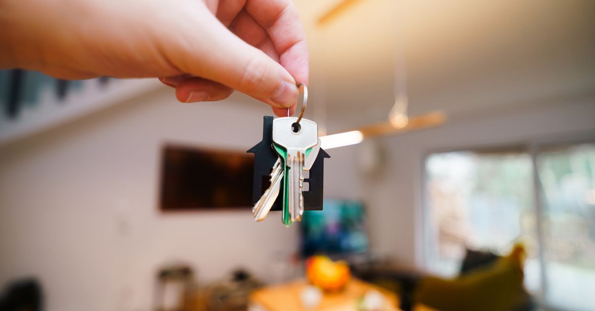car key cutting machine — Bayonne Locksmiths
