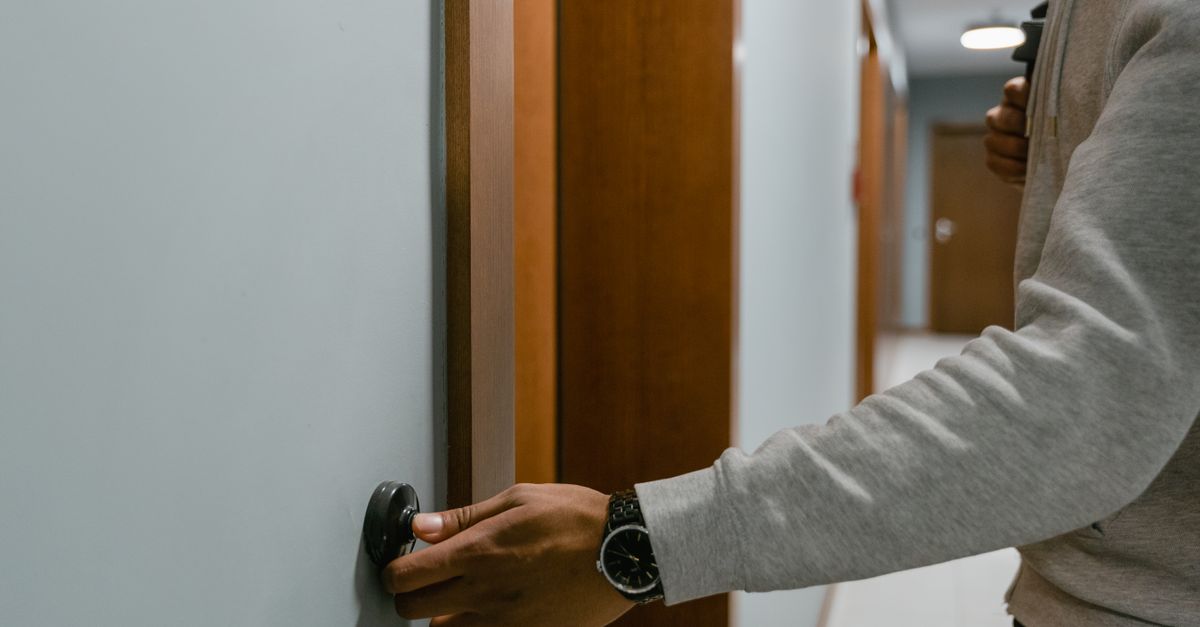 home security lock door — Bayonne Locksmiths