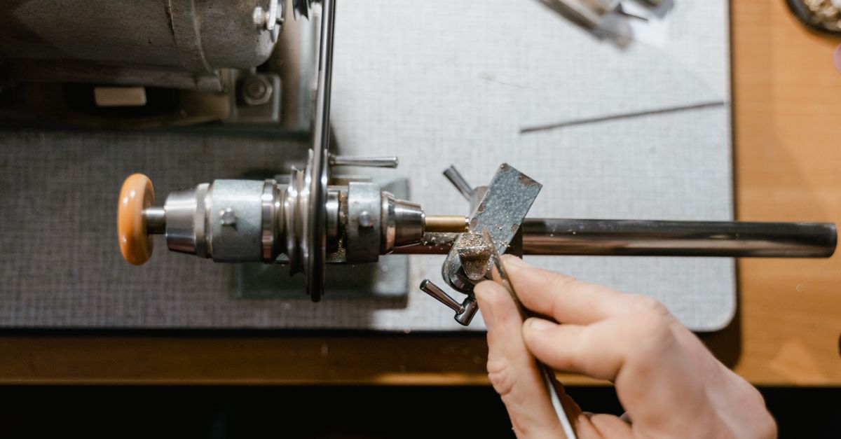 key maker professional — Bayonne Locksmiths